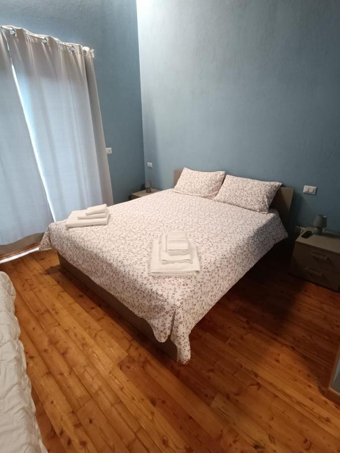 הוסטל ואלדיירי Constancia Trattoria מראה חיצוני תמונה